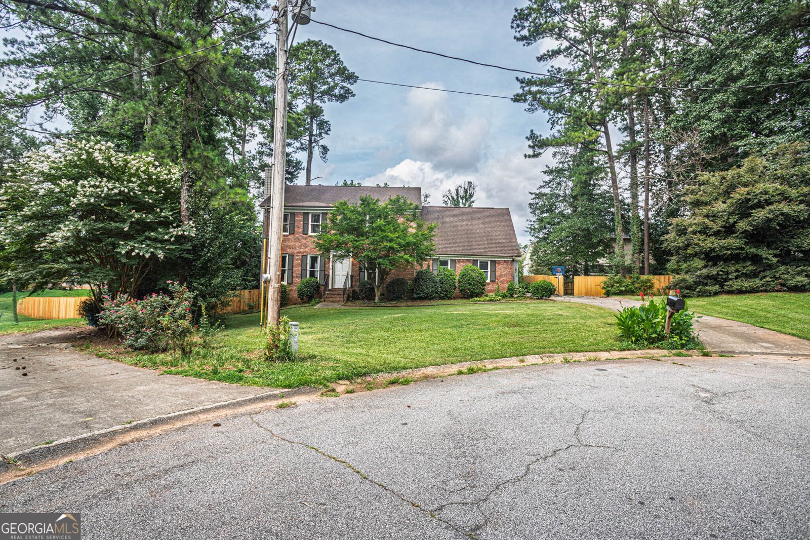 3170 Pine Cove Court Lilburn - Photo 3