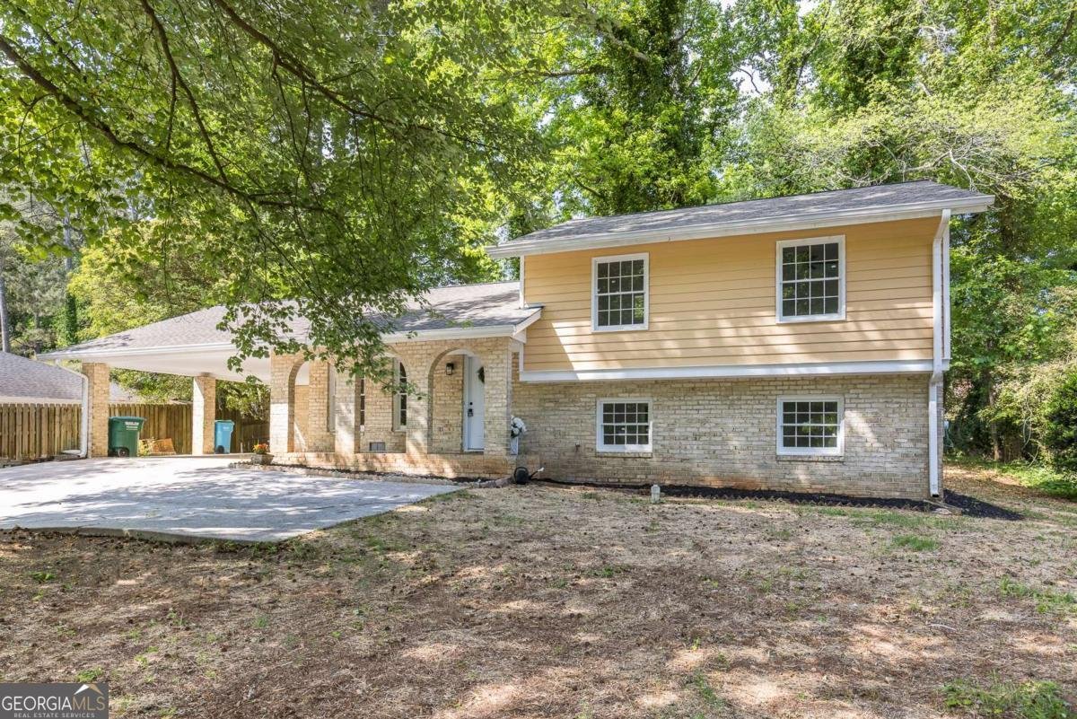 383 Ben Avenue Lilburn - main photo