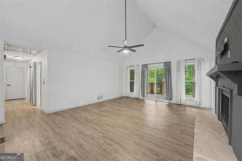1046 Washington Avenue Woodstock - Photo 14