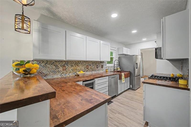 1046 Washington Avenue Woodstock - Photo 21