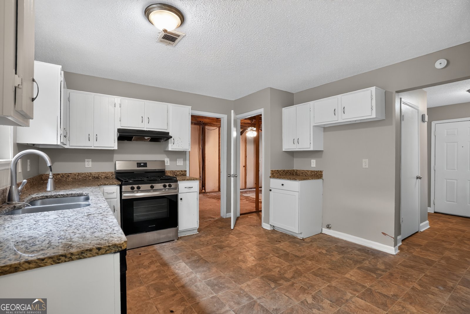 939 Lake Drive Court Stone Mountain - Photo 13