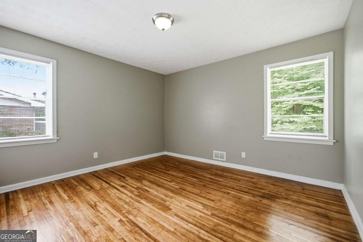 997 Pineglen Drive Forest Park - Photo 14