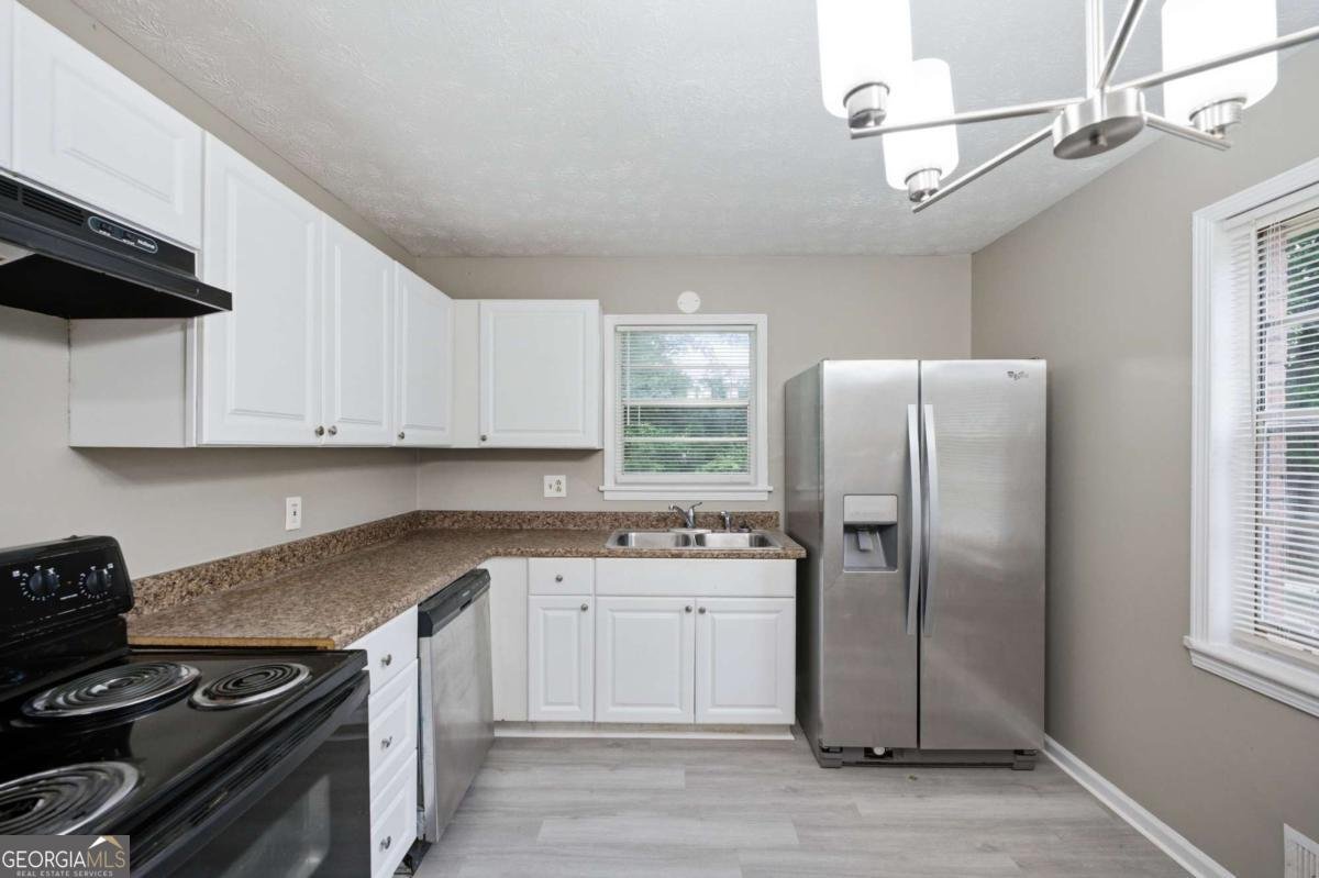 997 Pineglen Drive Forest Park - Photo 6