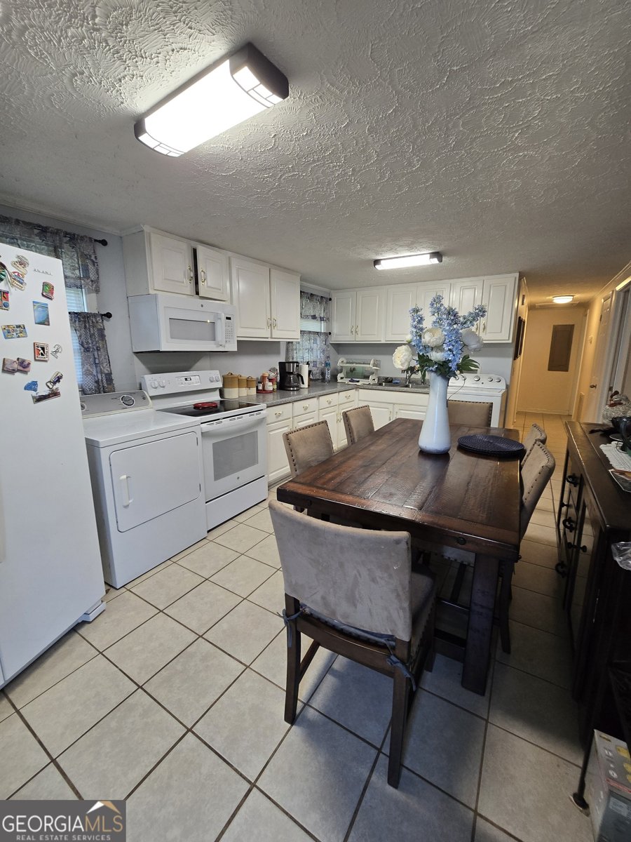 934 Clairmont Avenue Comer - Photo 10
