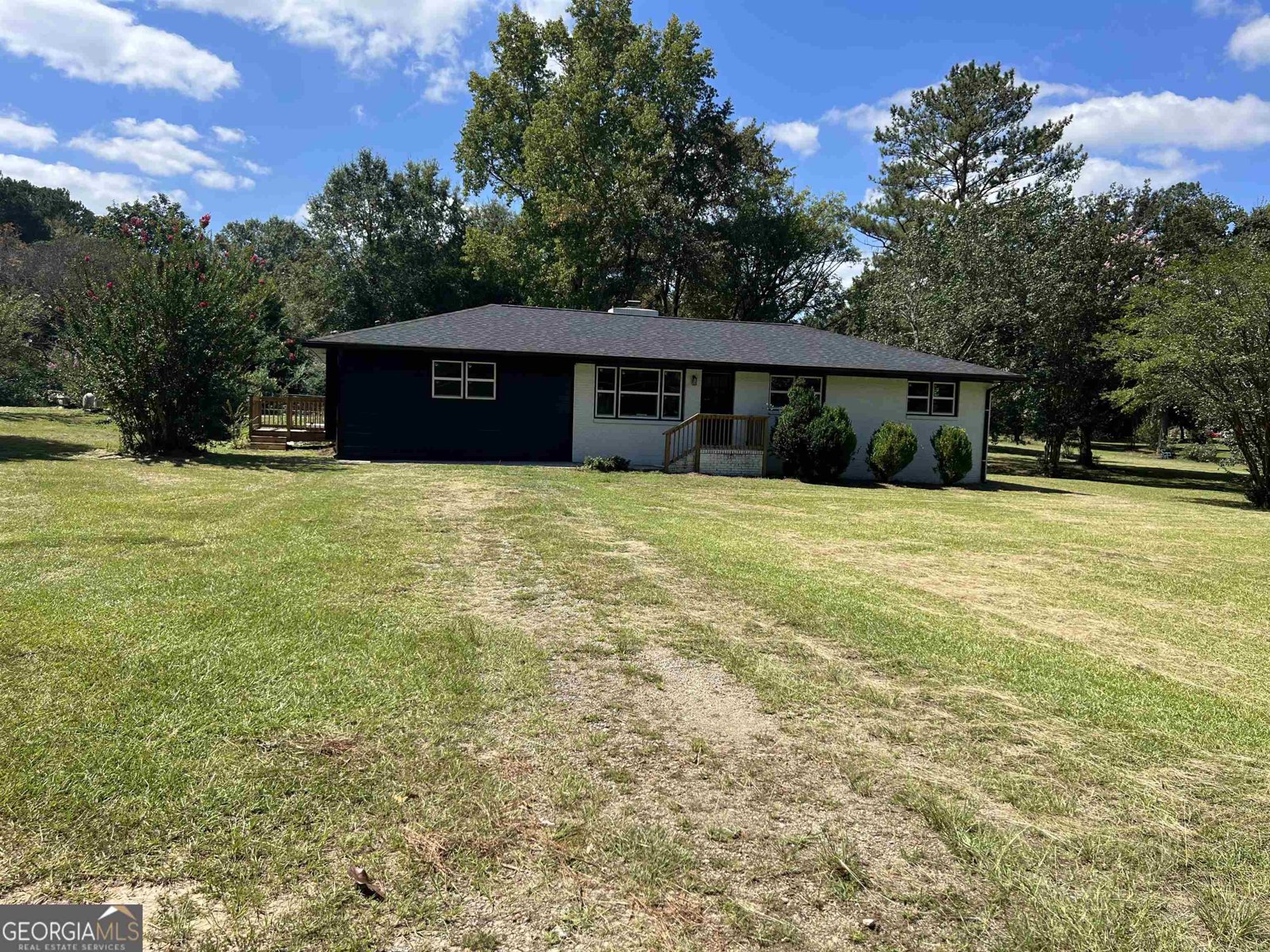 415 Crabapple Road Fayetteville - main photo