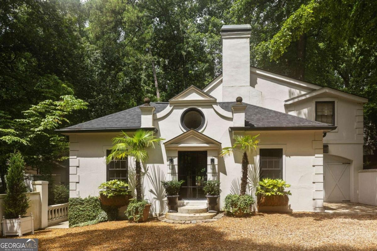 2760 Northside Drive Atlanta - main photo