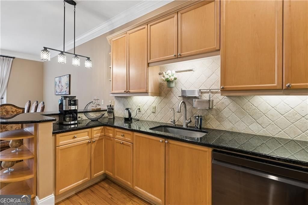 331 Carpenter Drive Sandy Springs - Photo 14