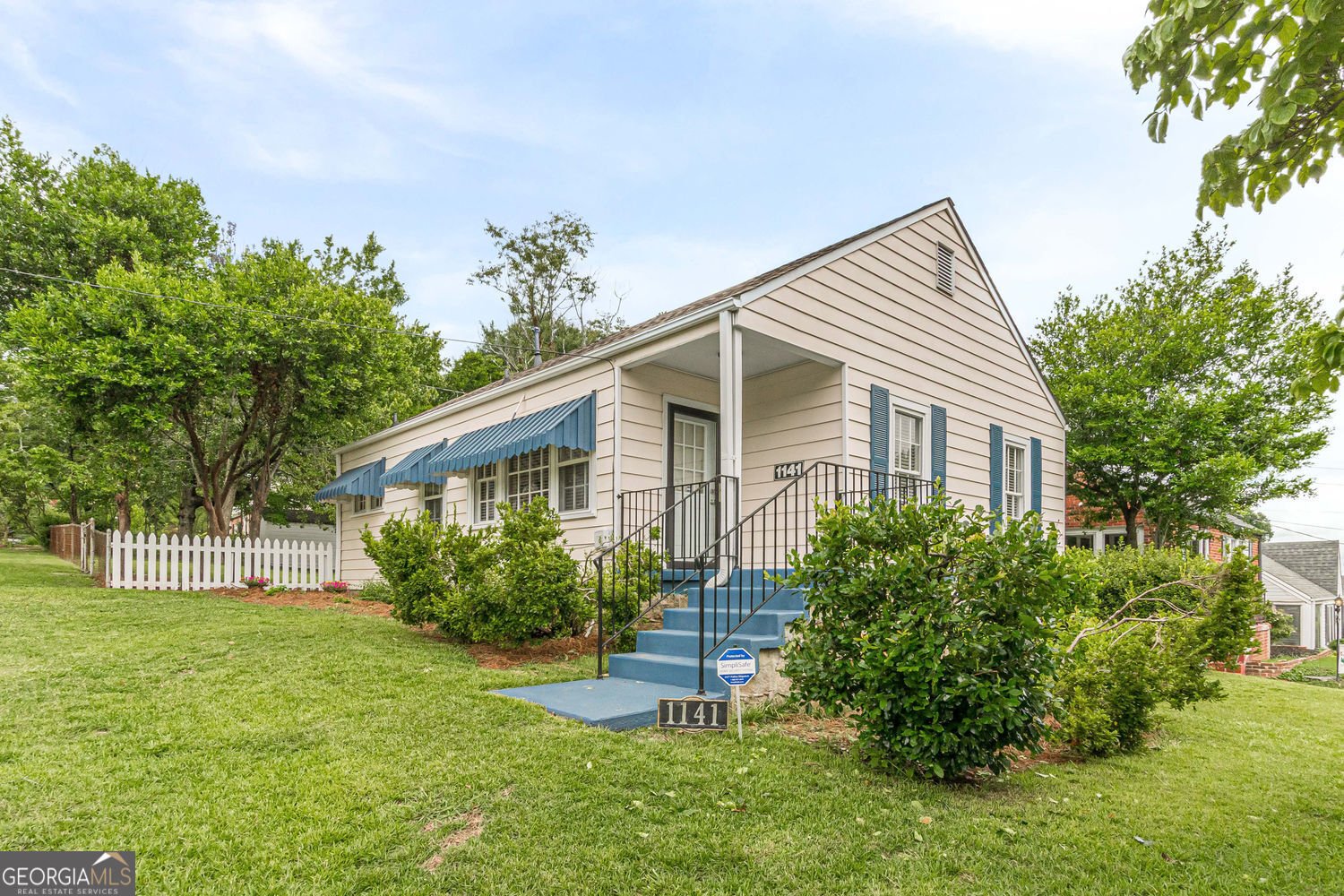 1141 Jefferson Avenue East Point - main photo