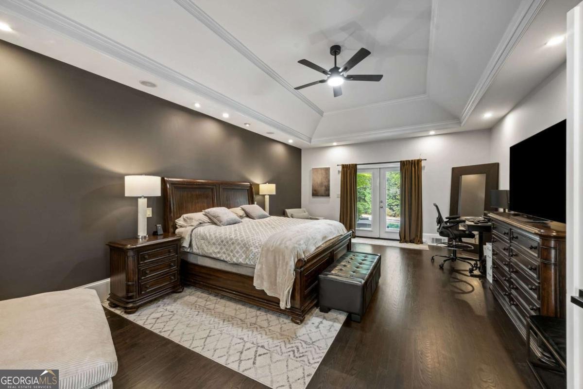 240 Embassy Court Sandy Springs - Photo 18