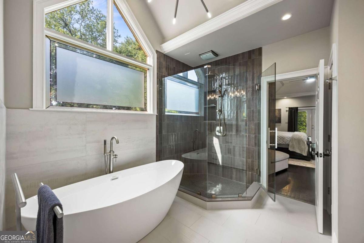 240 Embassy Court Sandy Springs - Photo 21