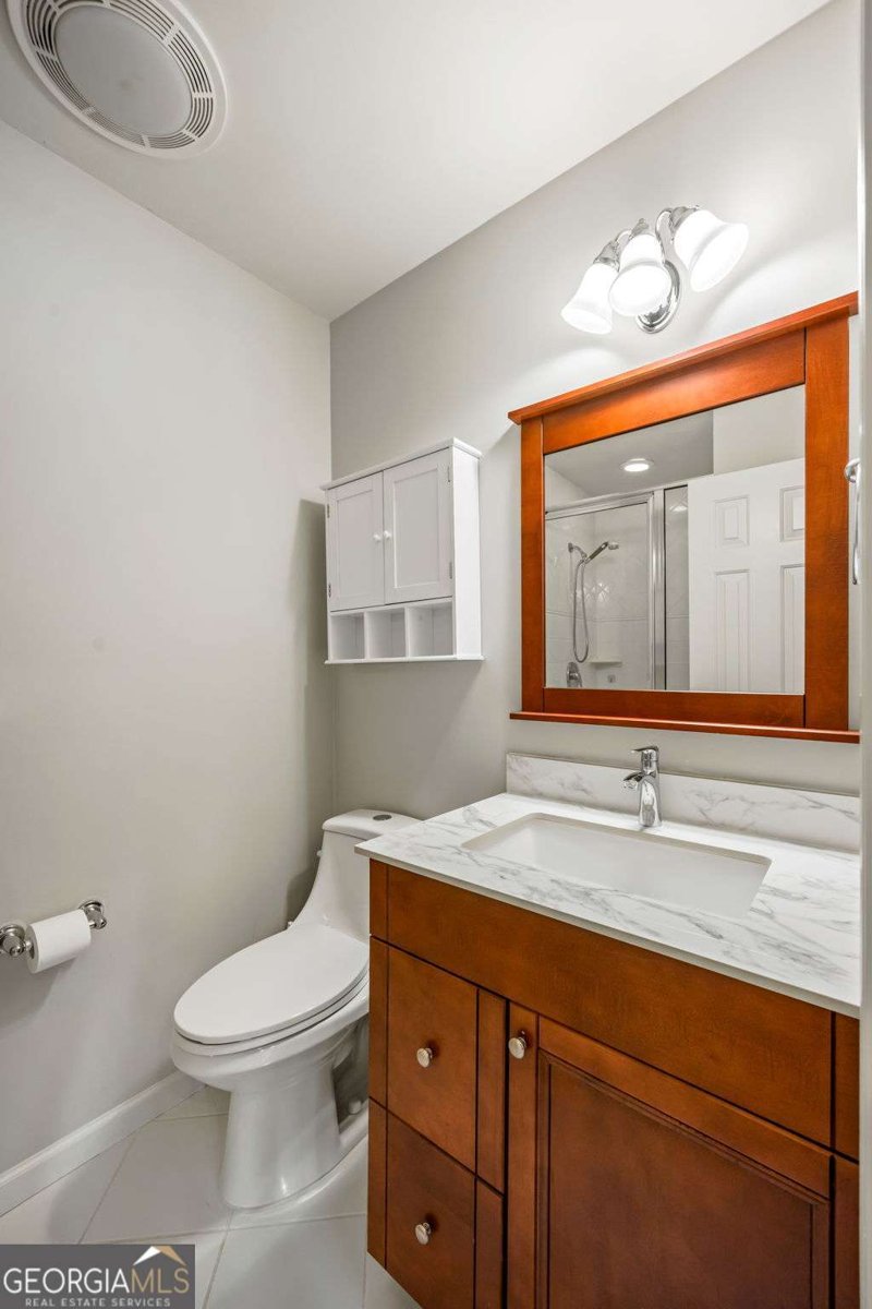 240 Embassy Court Sandy Springs - Photo 28