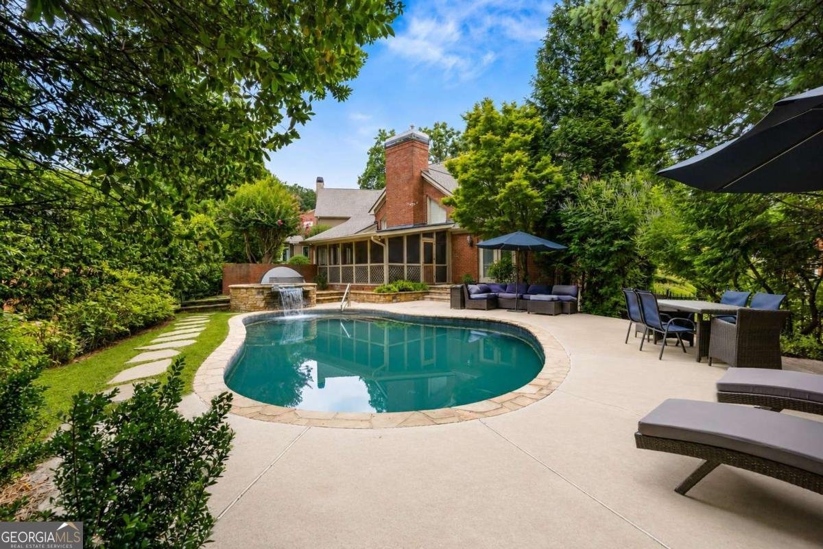 240 Embassy Court Sandy Springs - Photo 33