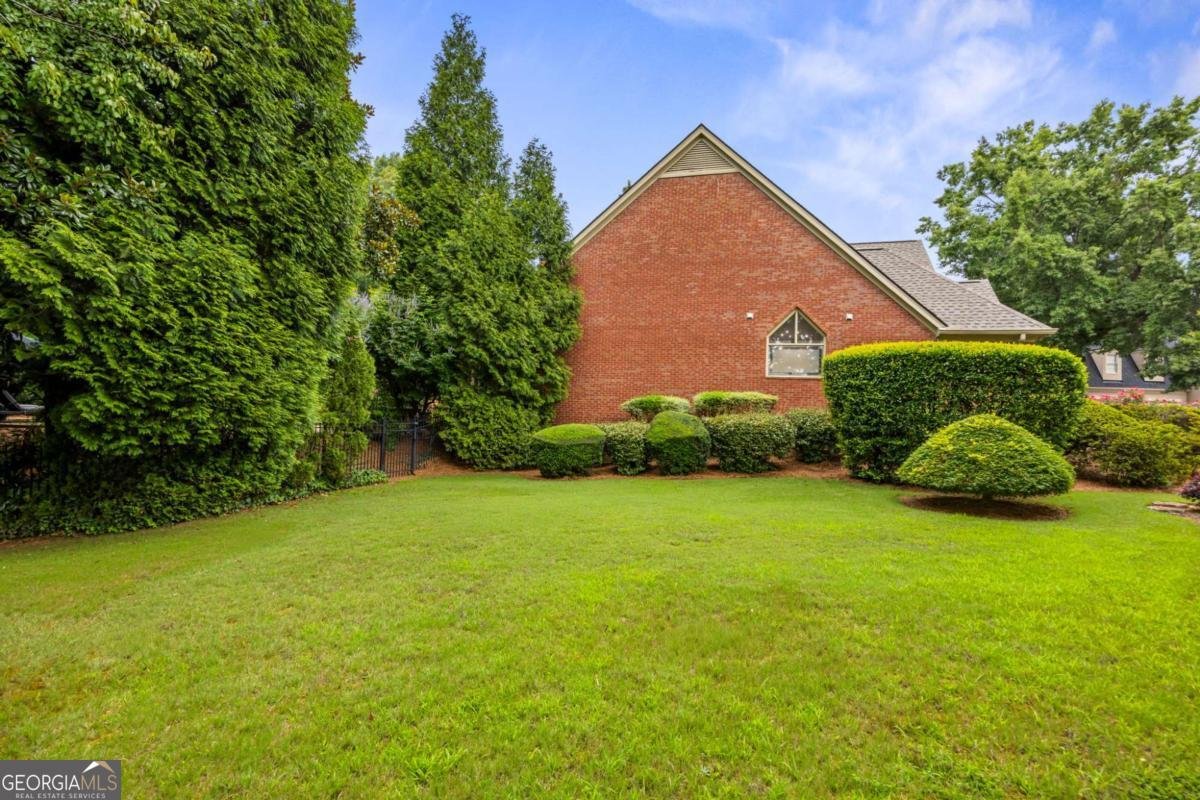 240 Embassy Court Sandy Springs - Photo 36