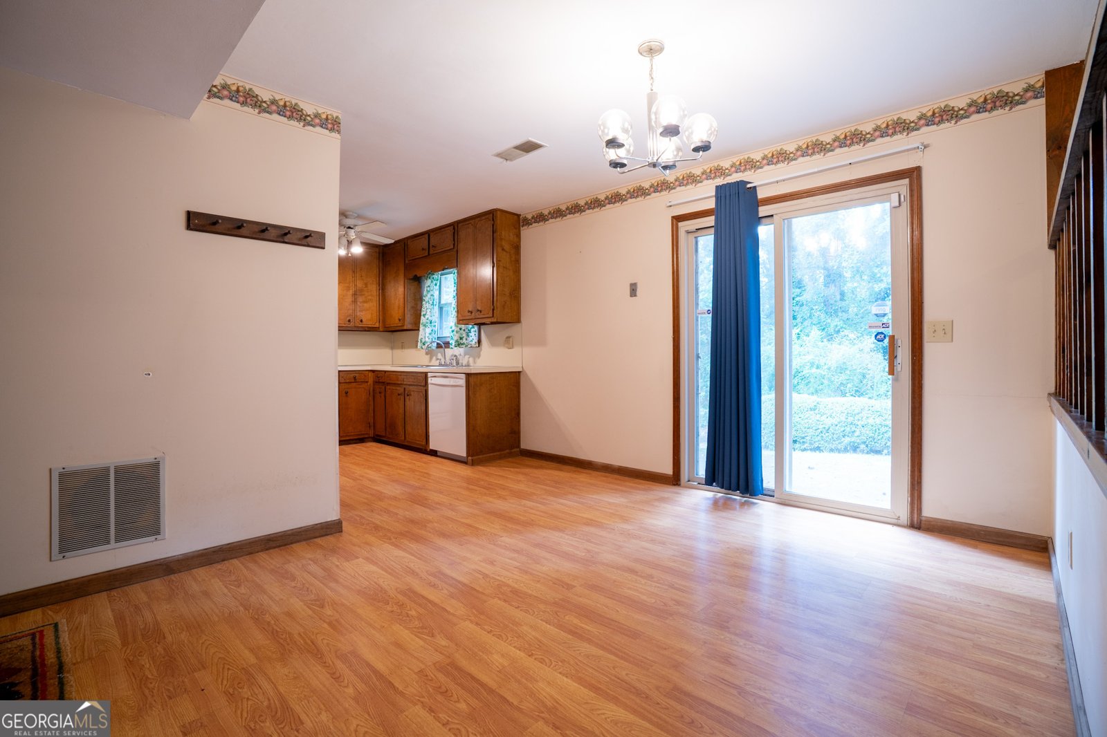 724 Ridge Avenue Stone Mountain - Photo 6