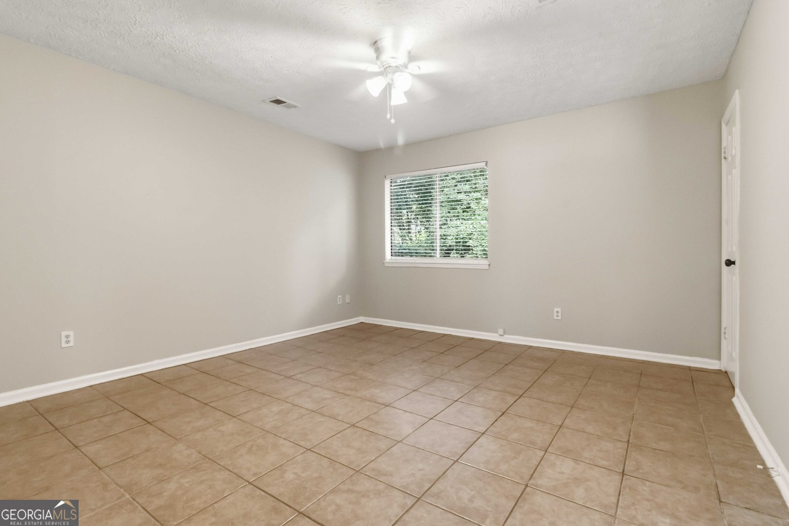 8227 Englewood Trail Riverdale - Photo 14
