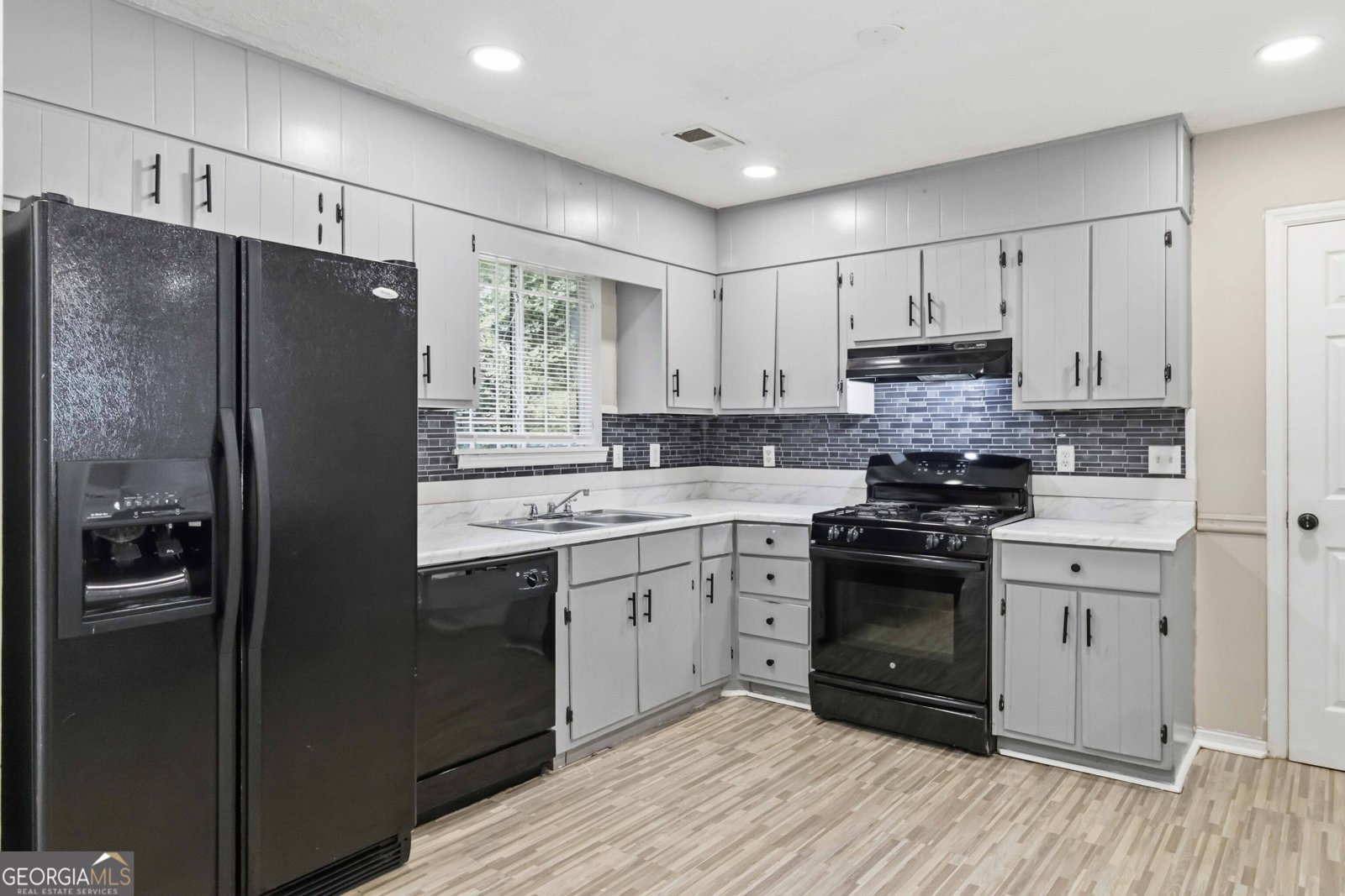 8227 Englewood Trail Riverdale - Photo 8
