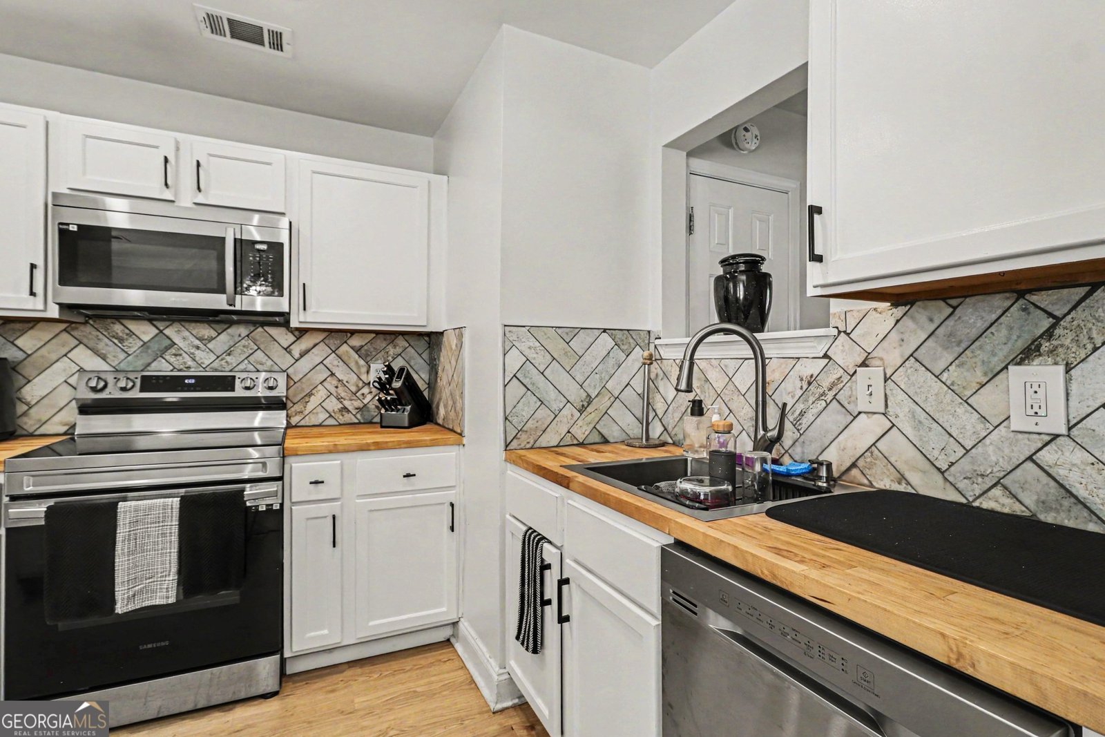 7050 Galloway Point Riverdale - Photo 6