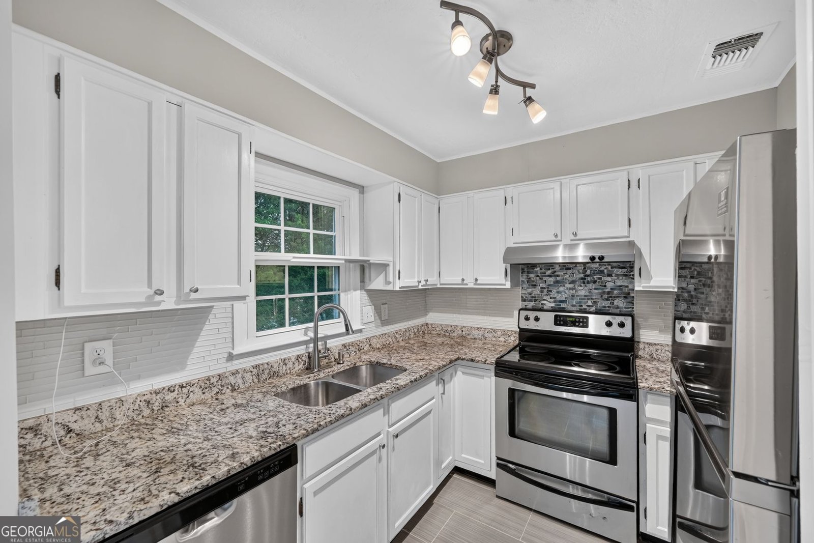 226 High Creek Drive Roswell - Photo 6