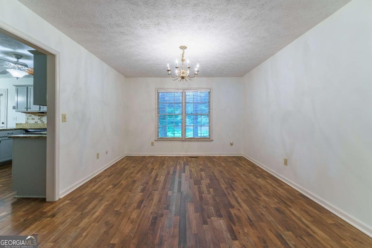1700 Summit View Way Snellville - Photo 10