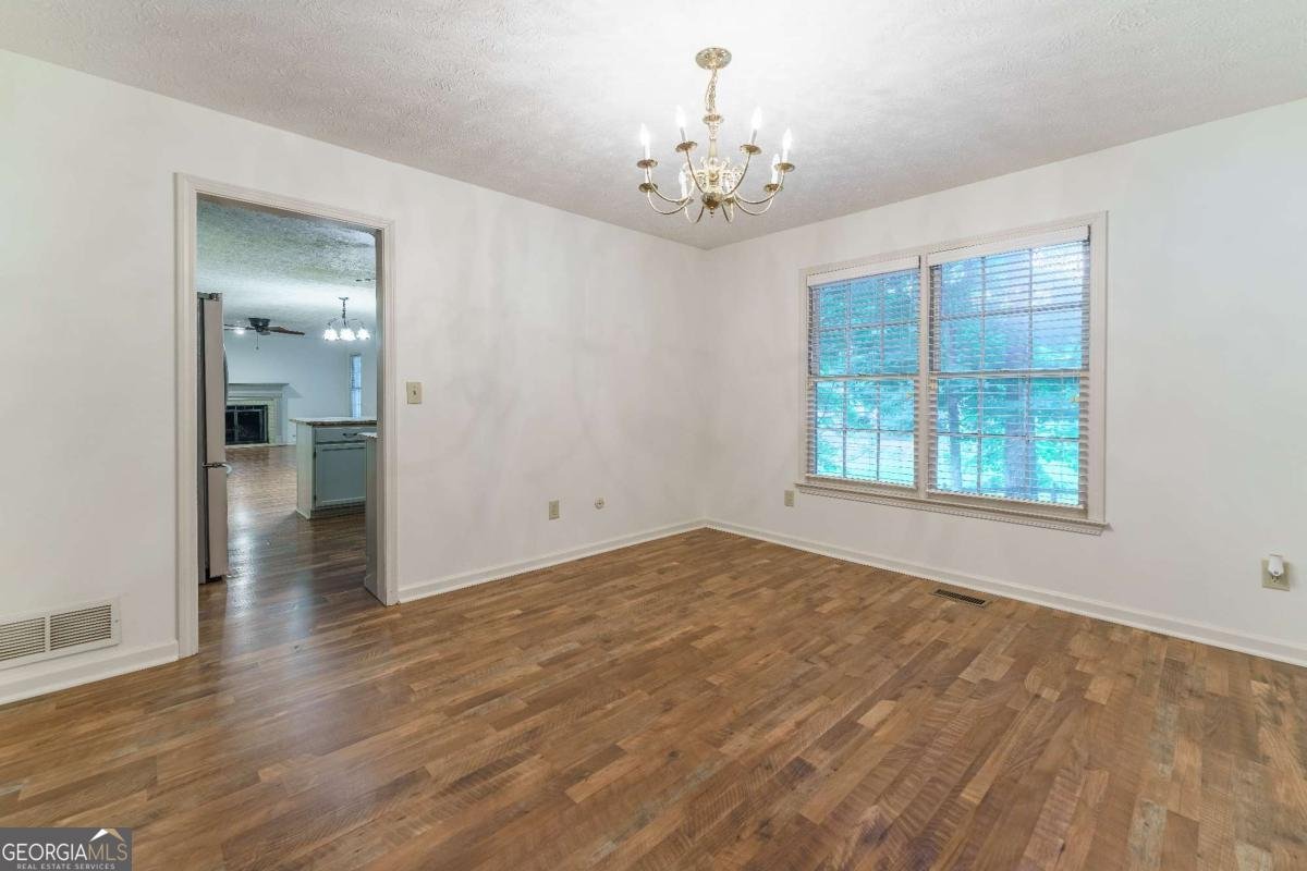 1700 Summit View Way Snellville - Photo 11