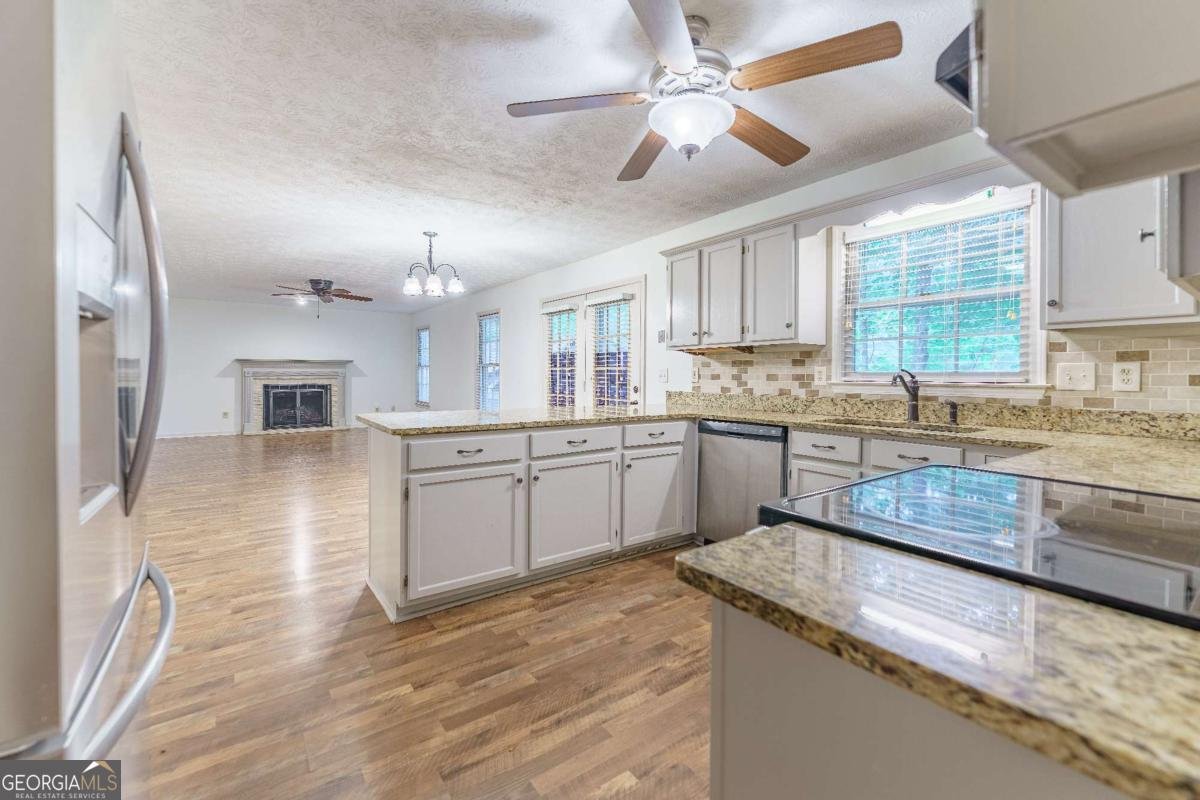 1700 Summit View Way Snellville - Photo 12