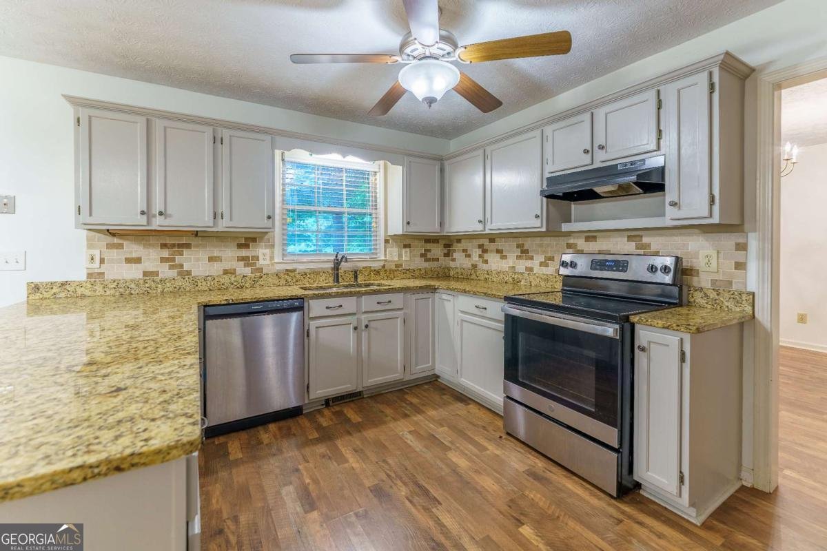 1700 Summit View Way Snellville - Photo 14