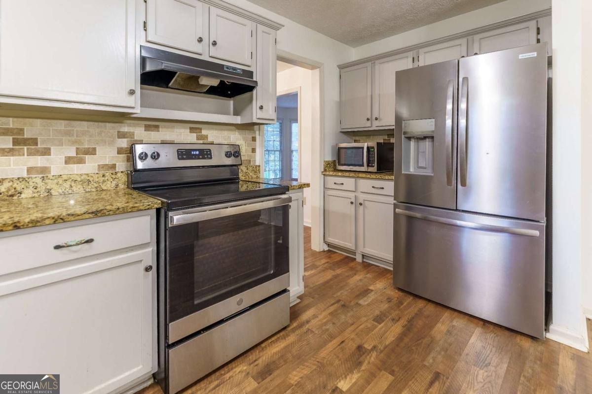 1700 Summit View Way Snellville - Photo 16