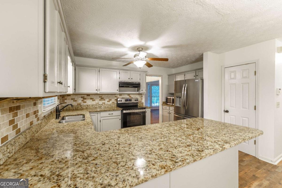 1700 Summit View Way Snellville - Photo 17