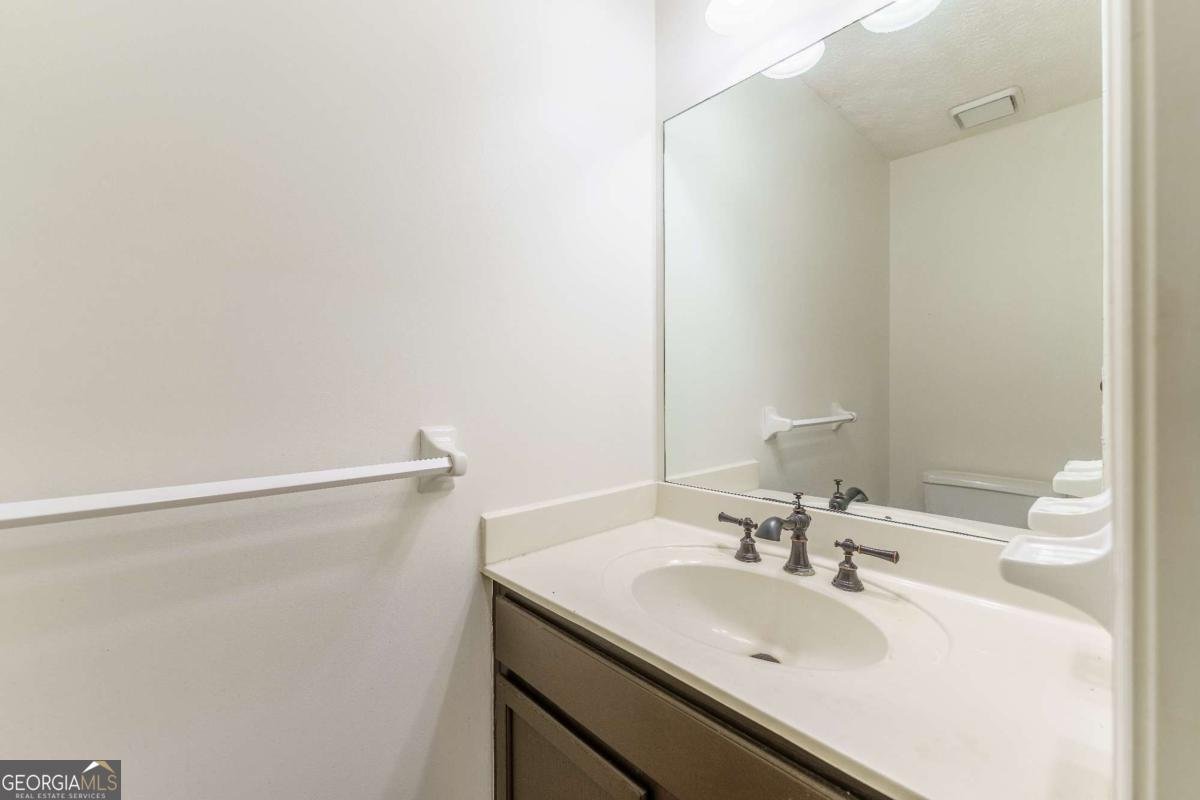1700 Summit View Way Snellville - Photo 23