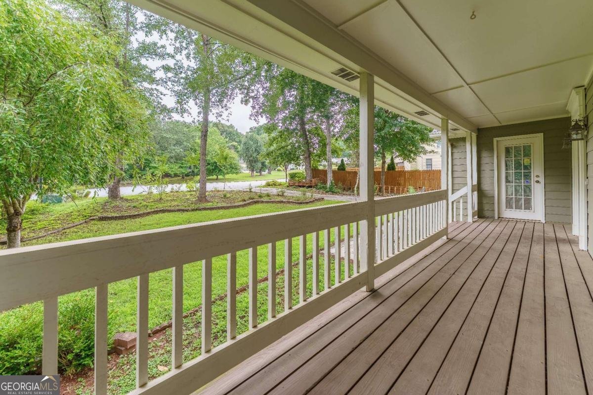 1700 Summit View Way Snellville - Photo 6