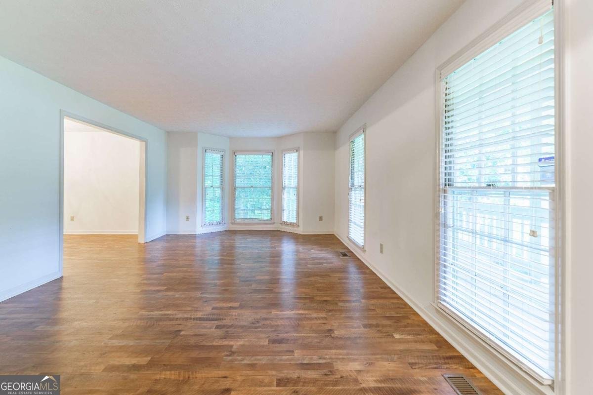 1700 Summit View Way Snellville - Photo 8