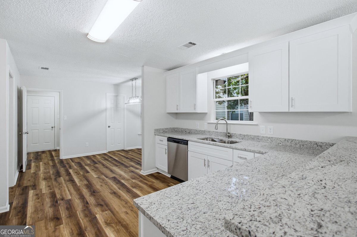 208 Eagle Way Stockbridge - Photo 14