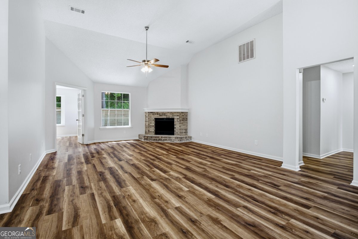 208 Eagle Way Stockbridge - Photo 8