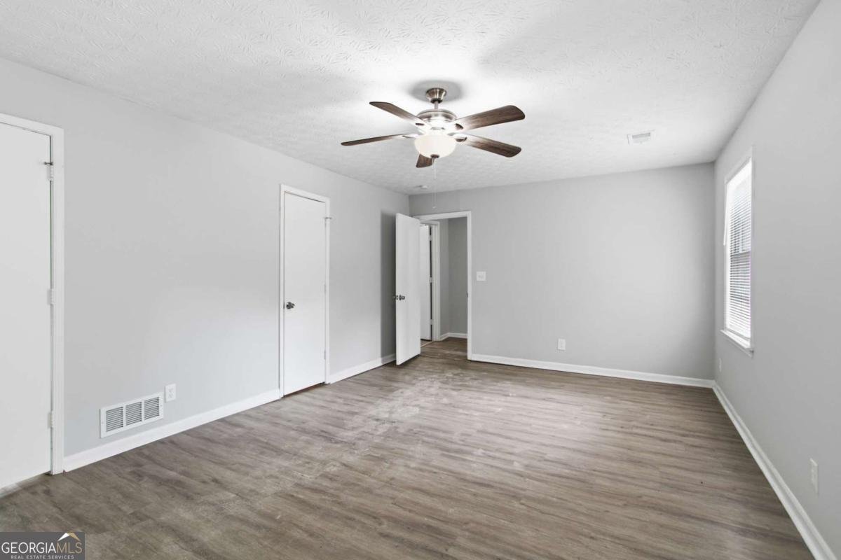 887 Ellis Road Stone Mountain - Photo 19