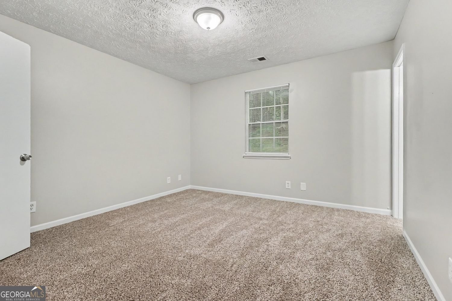 5487 Hall Circle Union City - Photo 10