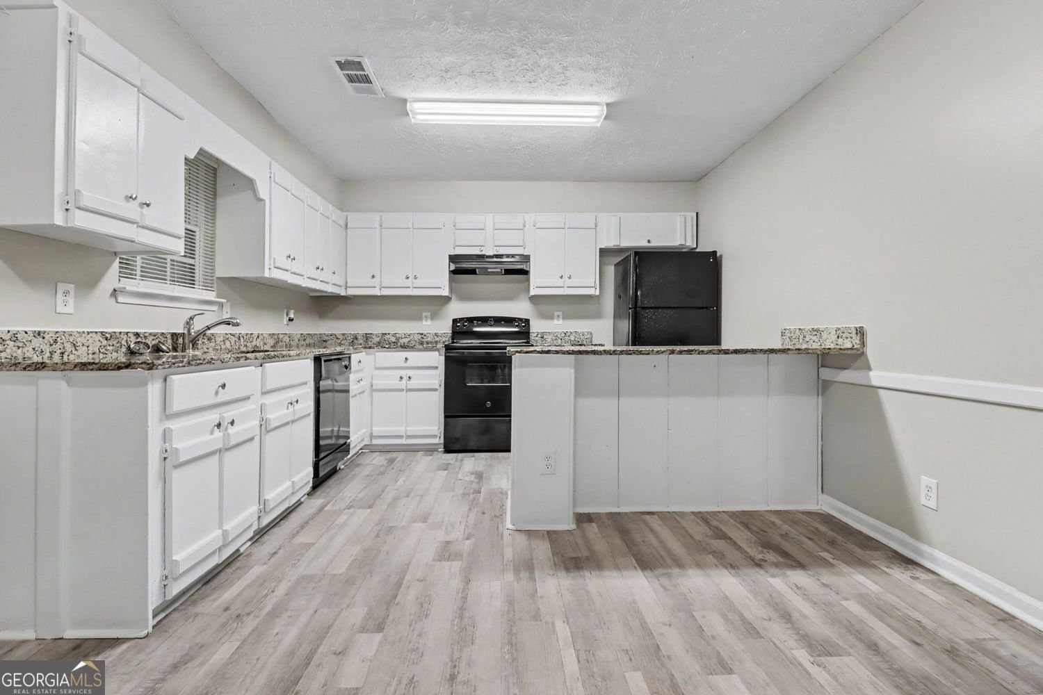5487 Hall Circle Union City - Photo 7