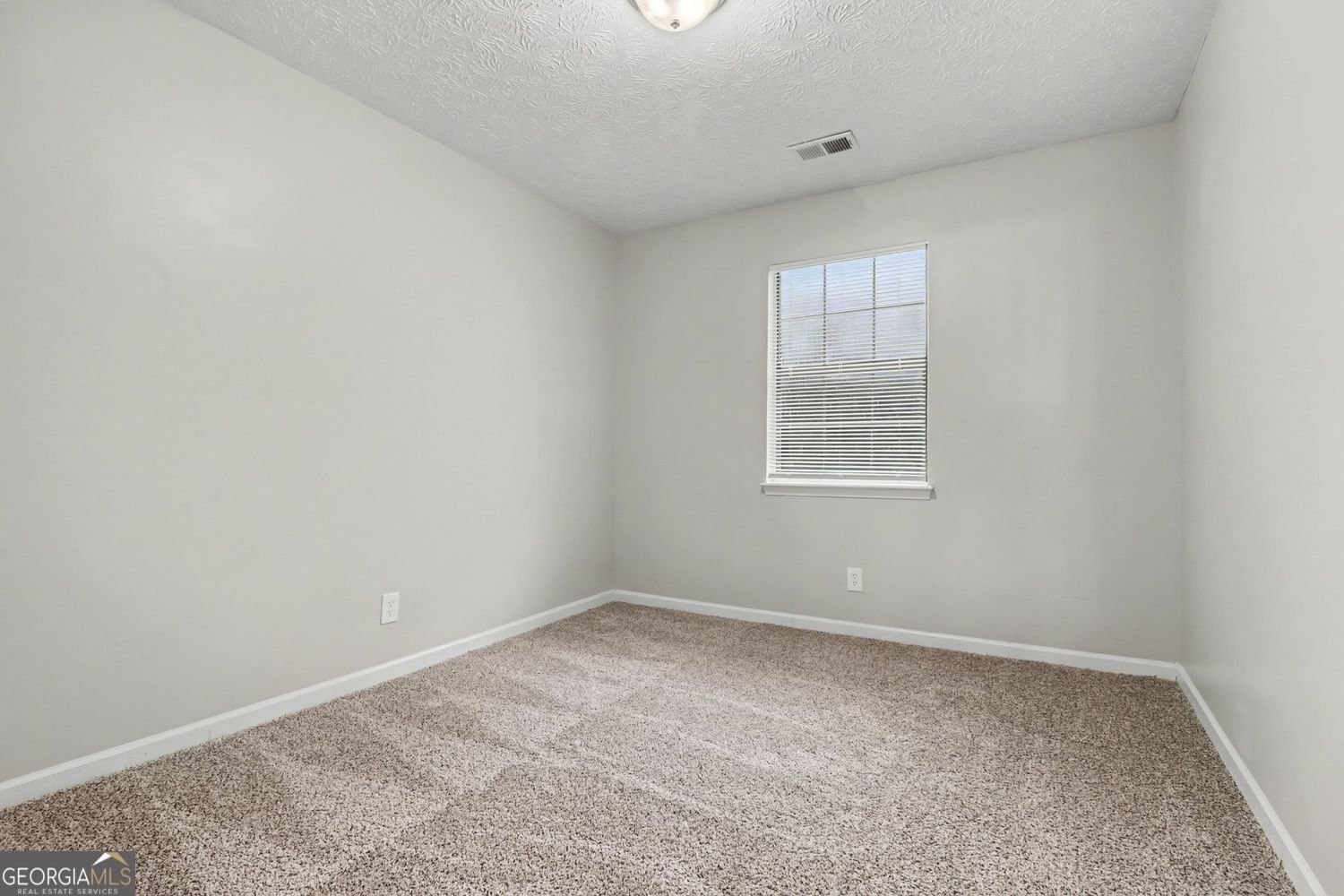 5487 Hall Circle Union City - Photo 9