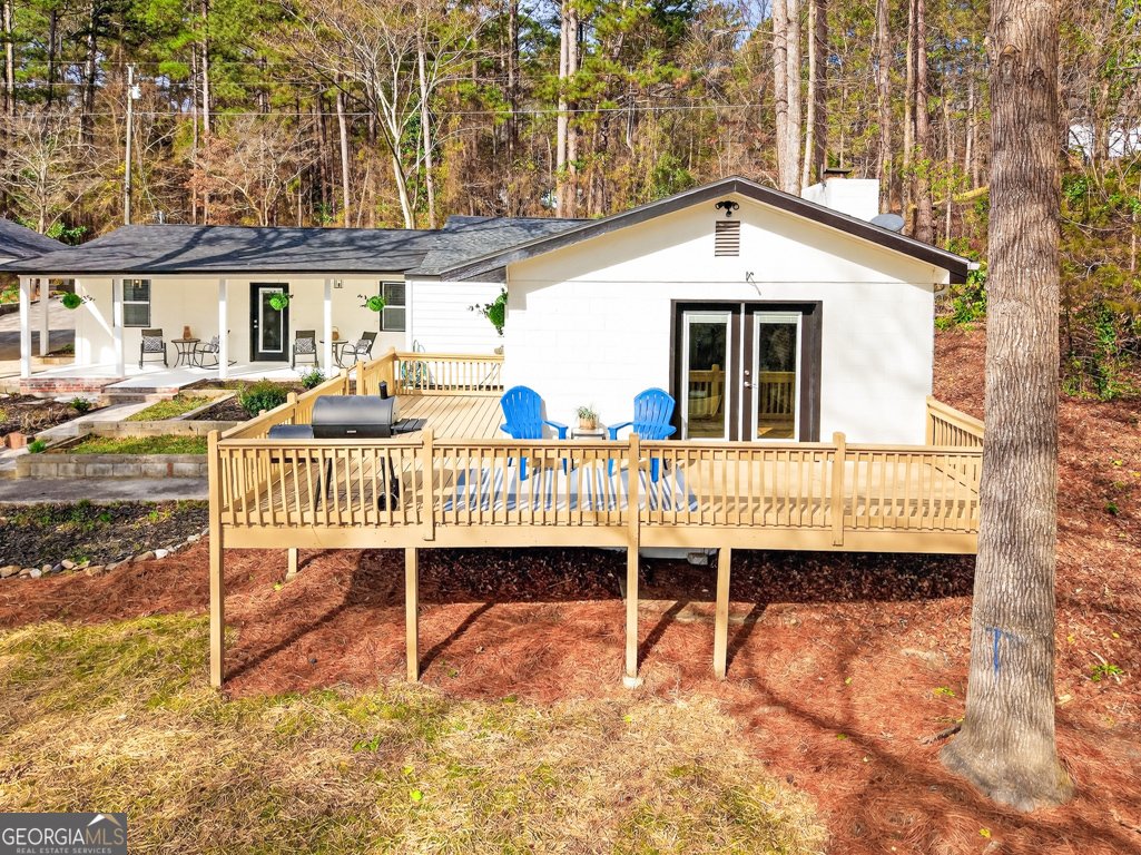 2439 Lakeshore Drive Conyers - main photo