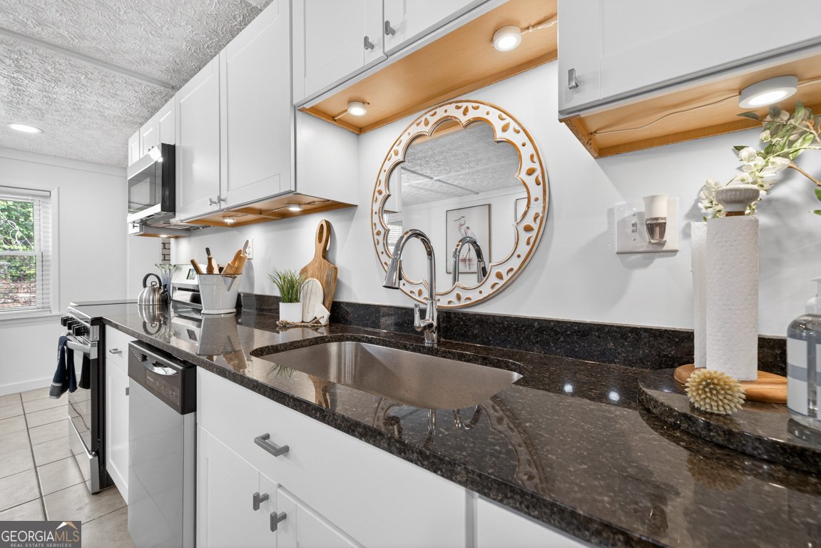 2439 Lakeshore Drive Conyers - Photo 8