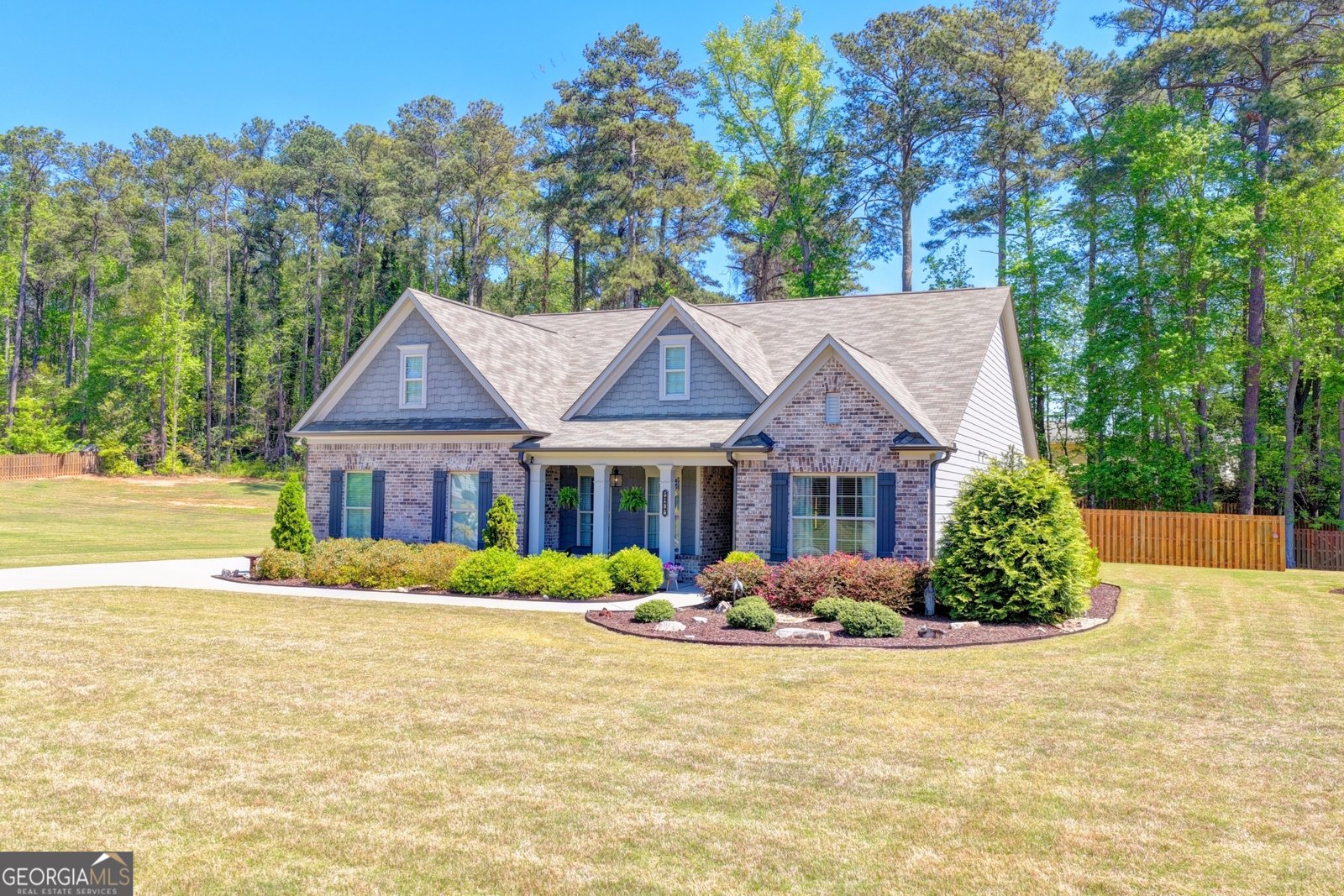 5198 Ashley Drive Lilburn - main photo
