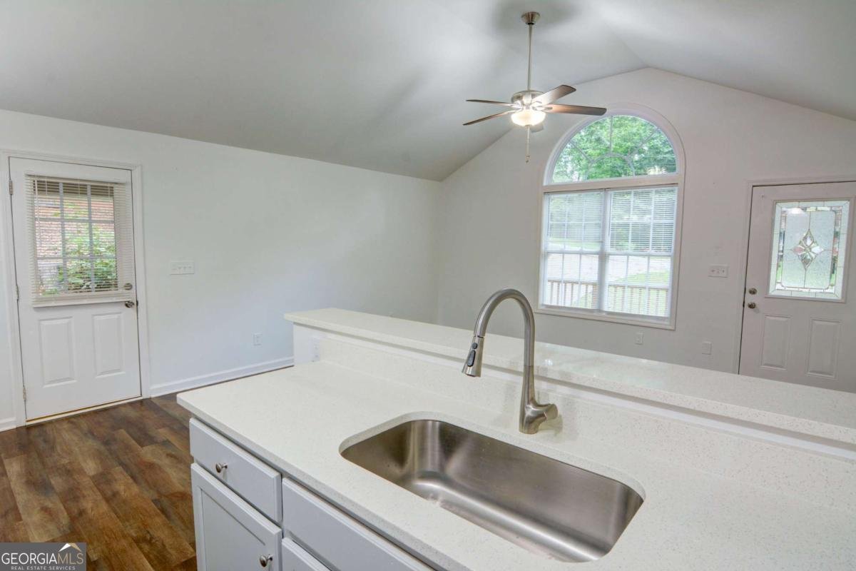 649 Monticello Drive Mableton - Photo 9