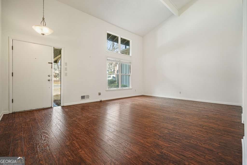 300 Cruise Court Roswell - Photo 6