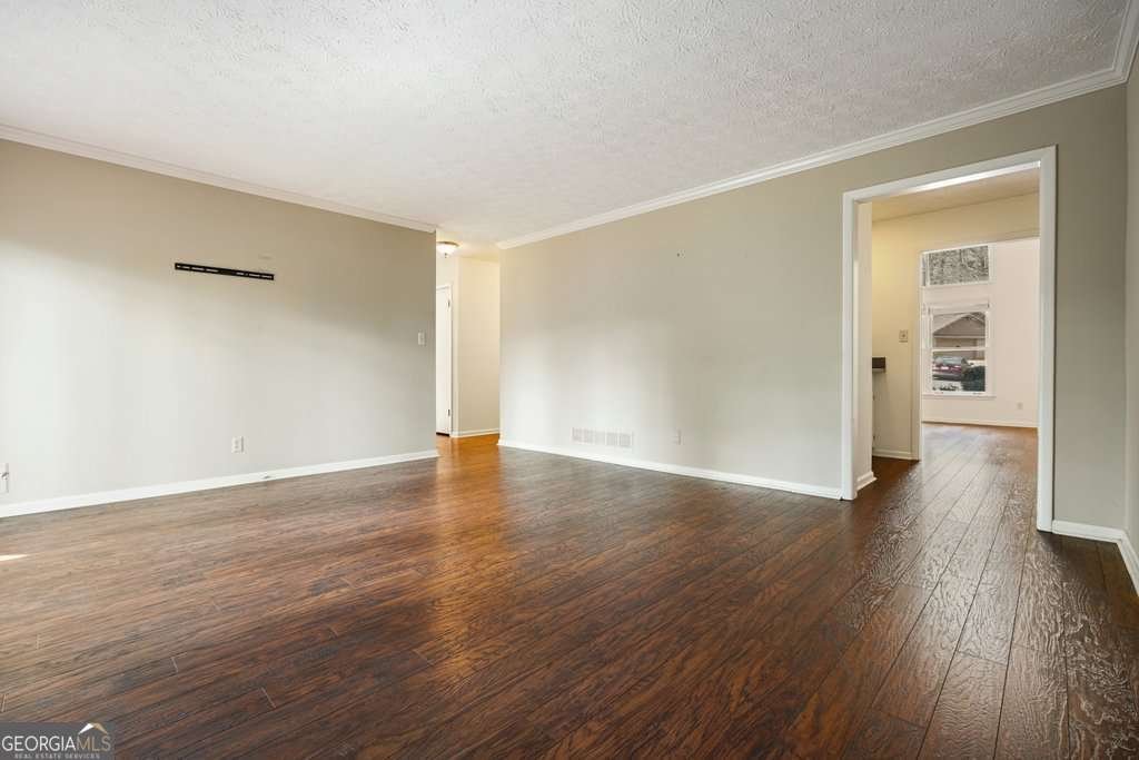 300 Cruise Court Roswell - Photo 7