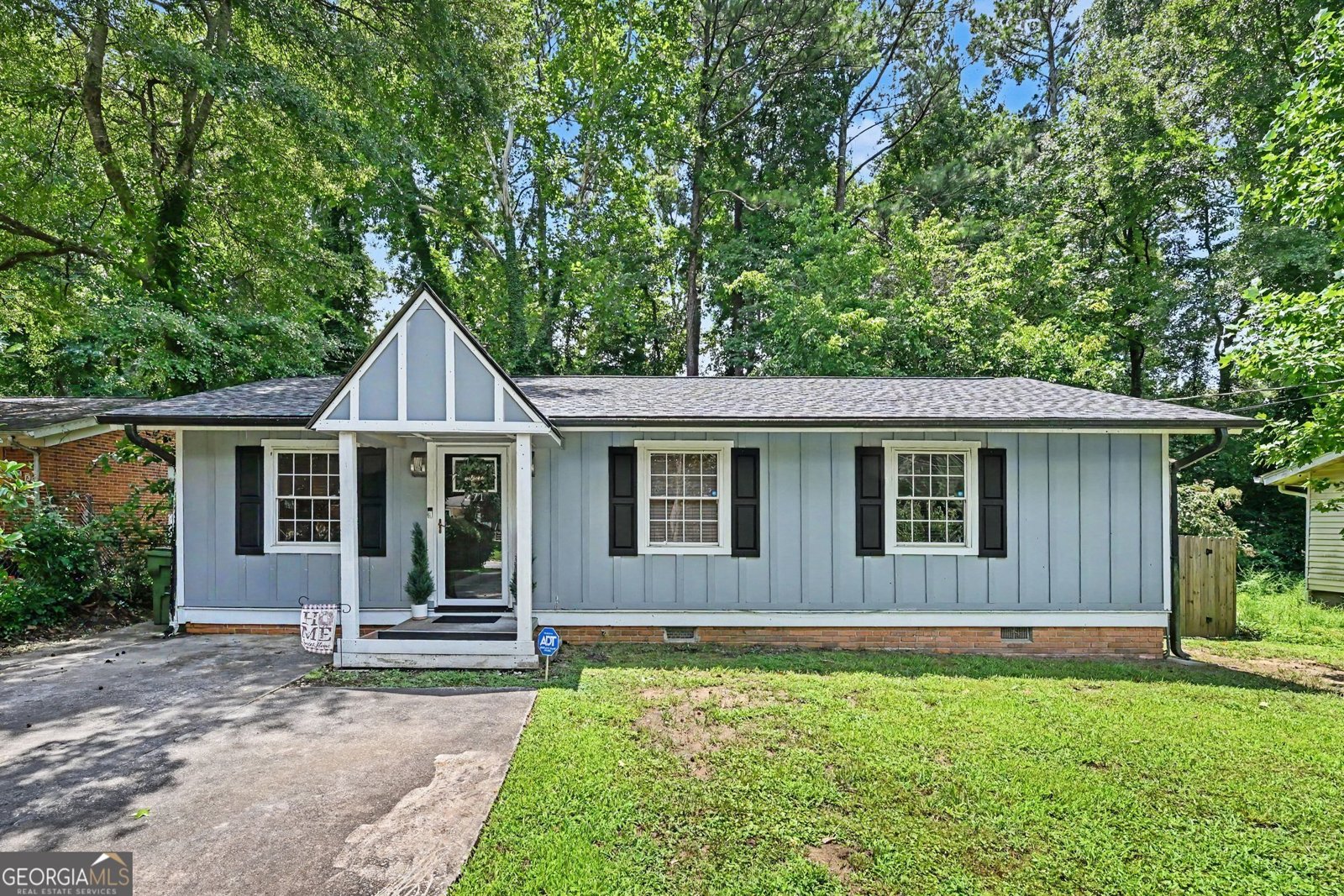 271 Oak Drive Atlanta - main photo