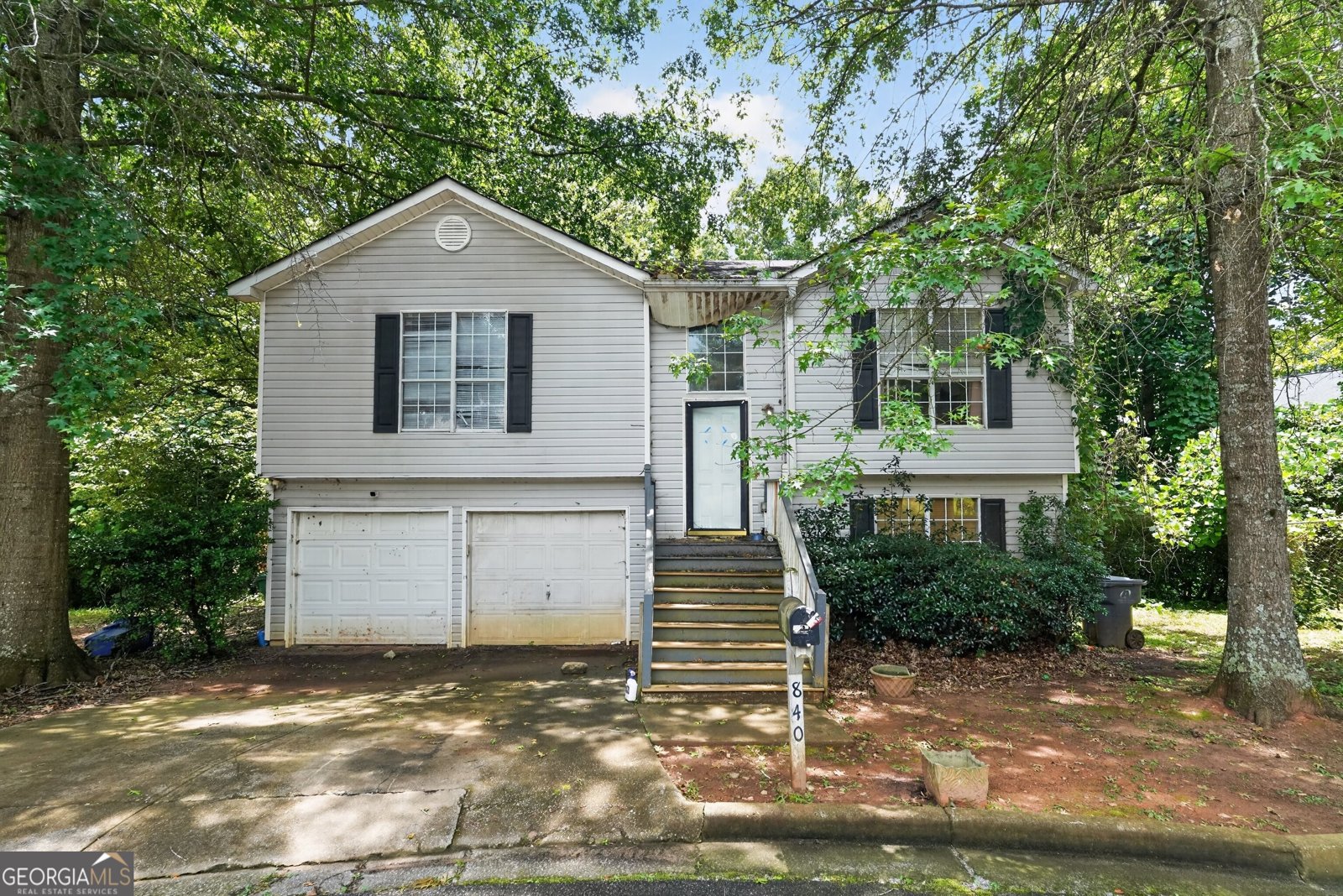 840 Tradd Court Stone Mountain - main photo