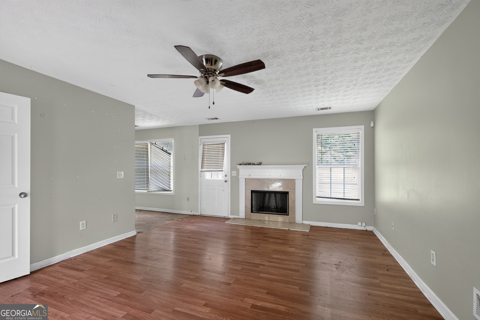 25 Halley Court Covington - Photo 6