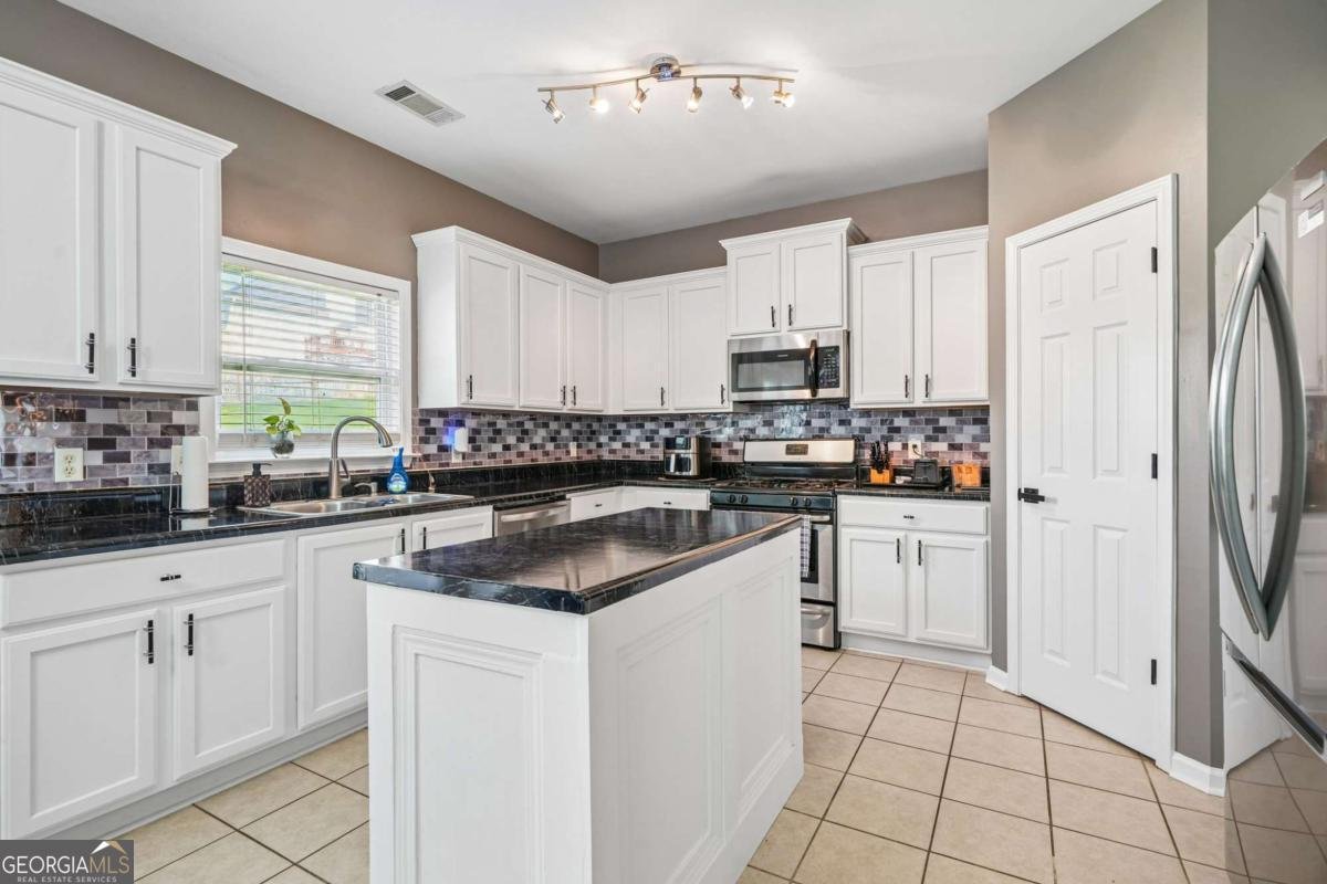 105 Sagebrush Trail Covington - Photo 8