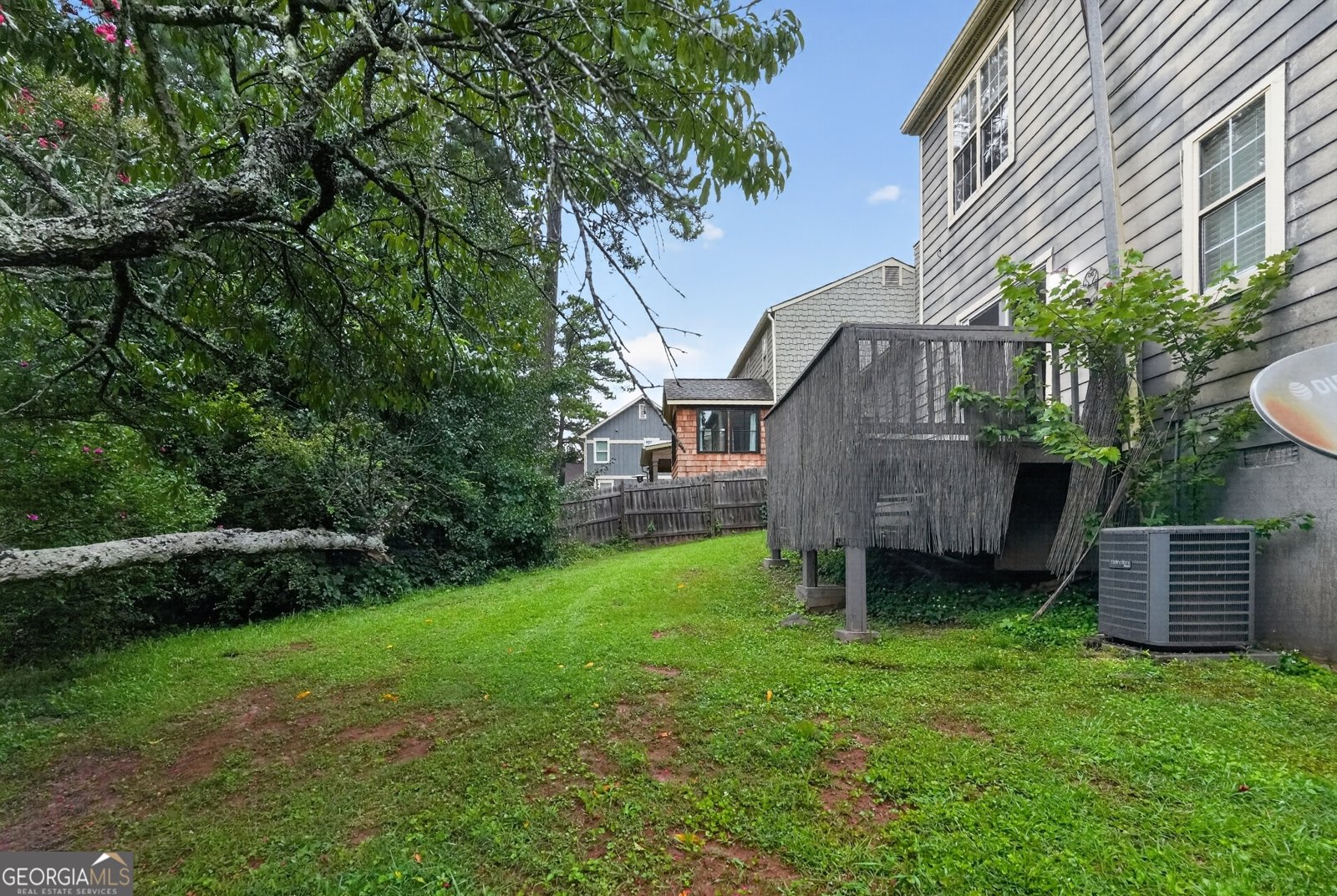 585 Woodcrest Manor Drive Stone Mountain - Photo 7