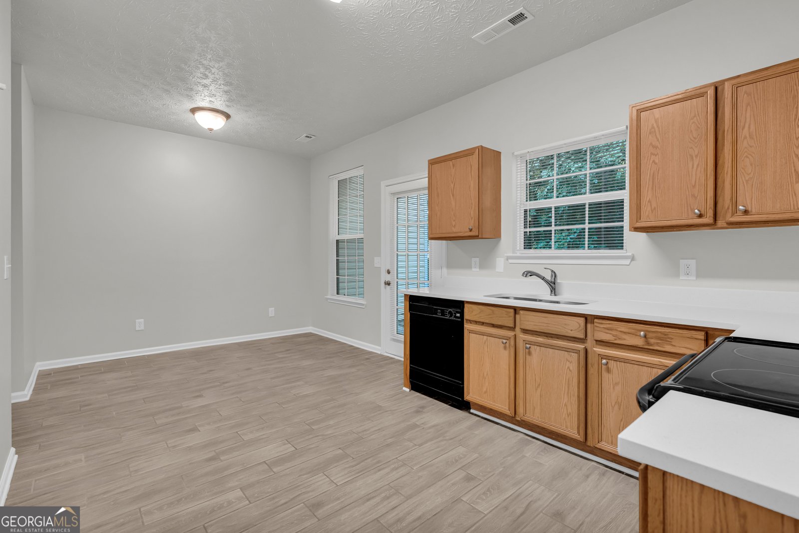 6114 Camden Forrest Drive Riverdale - Photo 9