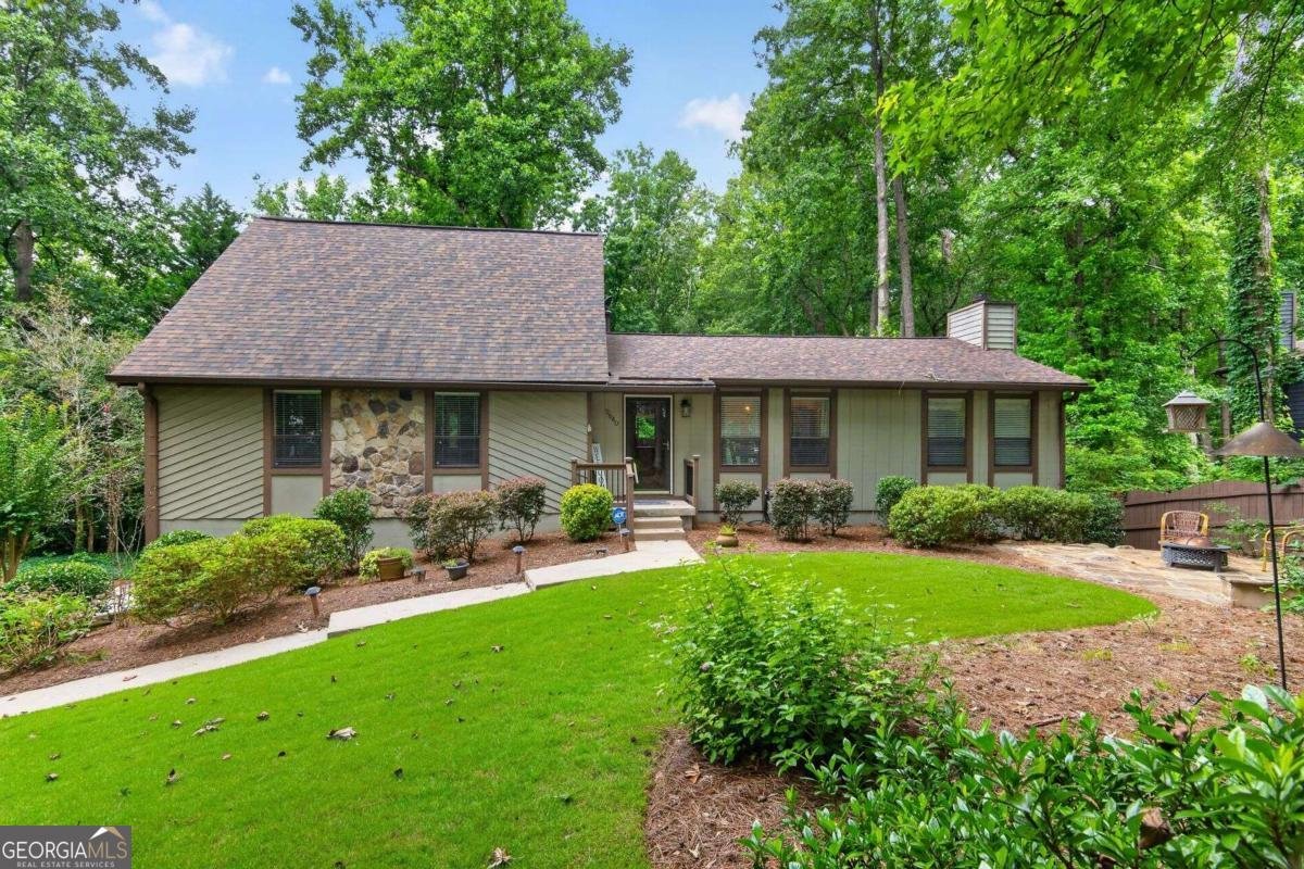 9640 Pine Thicket Way Roswell - main photo